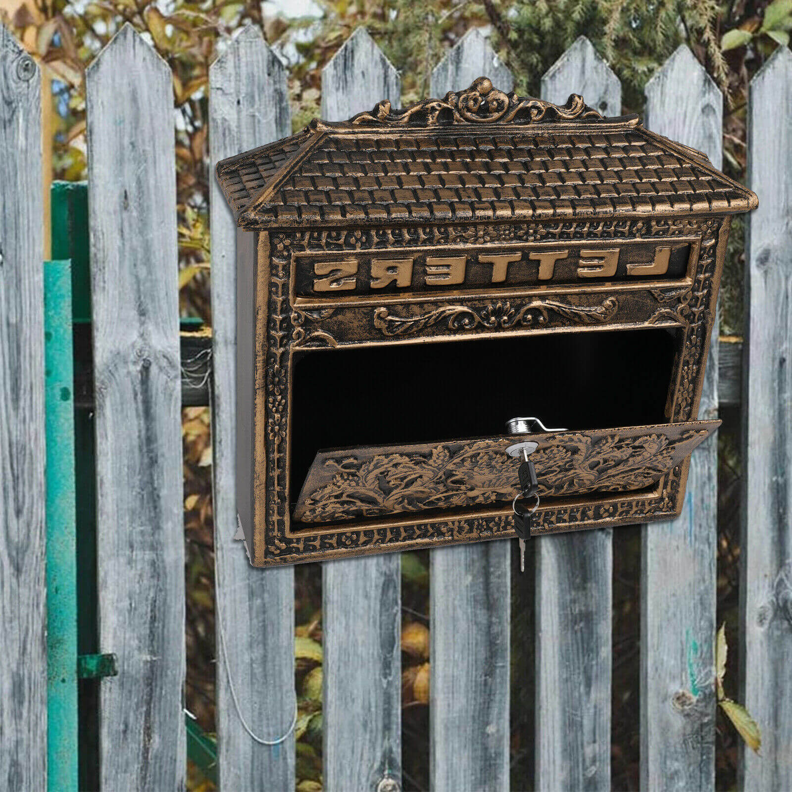 European Retro Locking Mailbox display