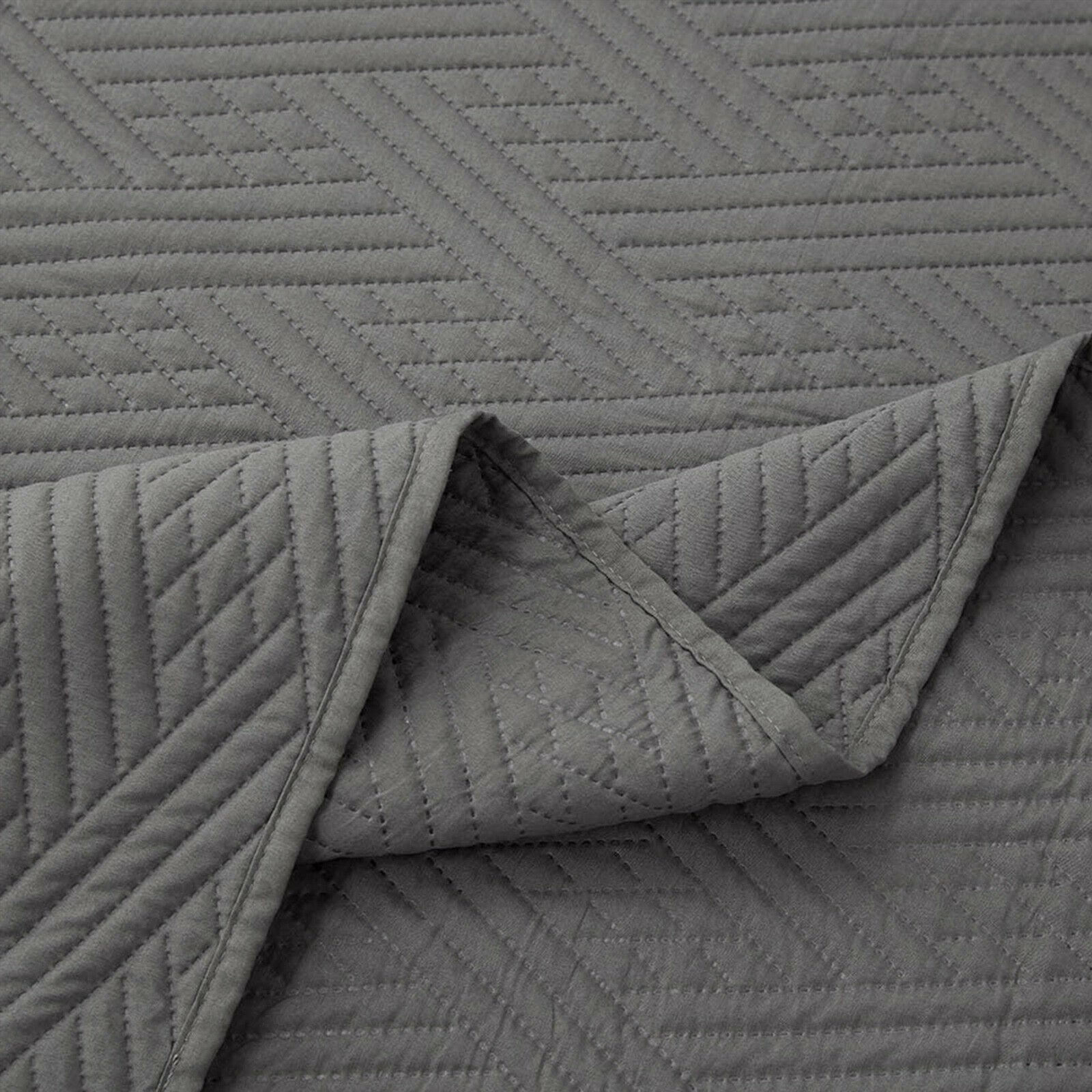 detail of Soft Bedspread Quilt Coverlet, 3pcs